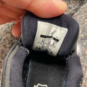 Black Cat 13s Size 3c Like New !!